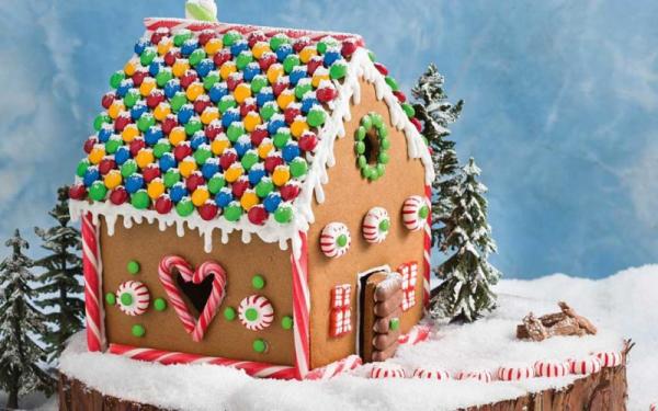 Image for event: Gingerbread House Decorating Party